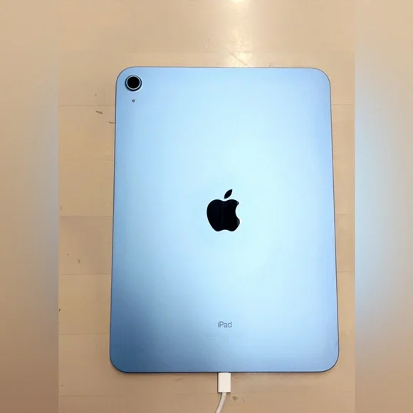 Blue
10th Generation - Picture 4 of 4